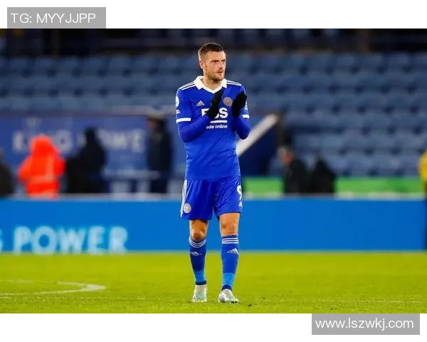 足球明星是否真的都不抽烟探讨运动员健康与生活方式的关系 足球明星是否真的都不抽烟探讨运动员健康与生活方式的关系